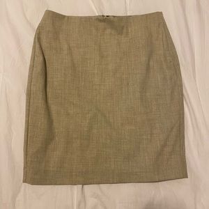 Banana republic size four pencil skirt